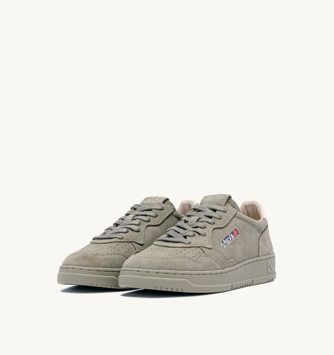 AUTRY INTERNATIONAL SRL Patike MEDALIST LOW MAN OH05 SUEDE/LEATHER SILVER SAGE/IVORY/JZ26 — foto 2