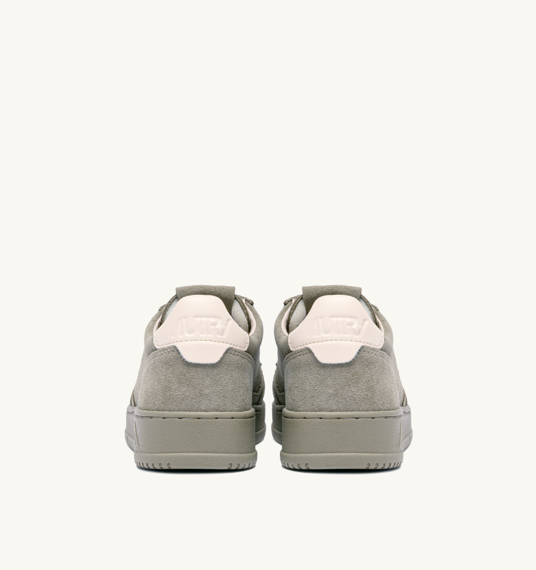 AUTRY INTERNATIONAL SRL Patike MEDALIST LOW MAN OH05 SUEDE/LEATHER SILVER SAGE/IVORY/JZ26 — foto 3