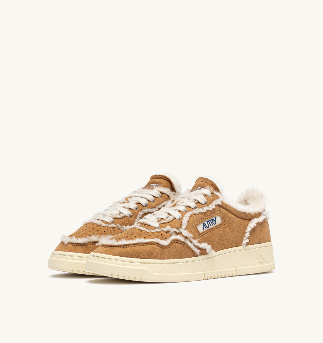 AUTRY INTERNATIONAL SRL Patike MEDALIST LOW WOM GX01 SUEDE/SHEARLING COGNAC/JZ26 — foto 2