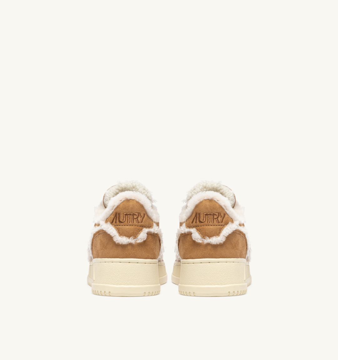 AUTRY INTERNATIONAL SRL Patike MEDALIST LOW WOM GX01 SUEDE/SHEARLING COGNAC/JZ26 — foto 3