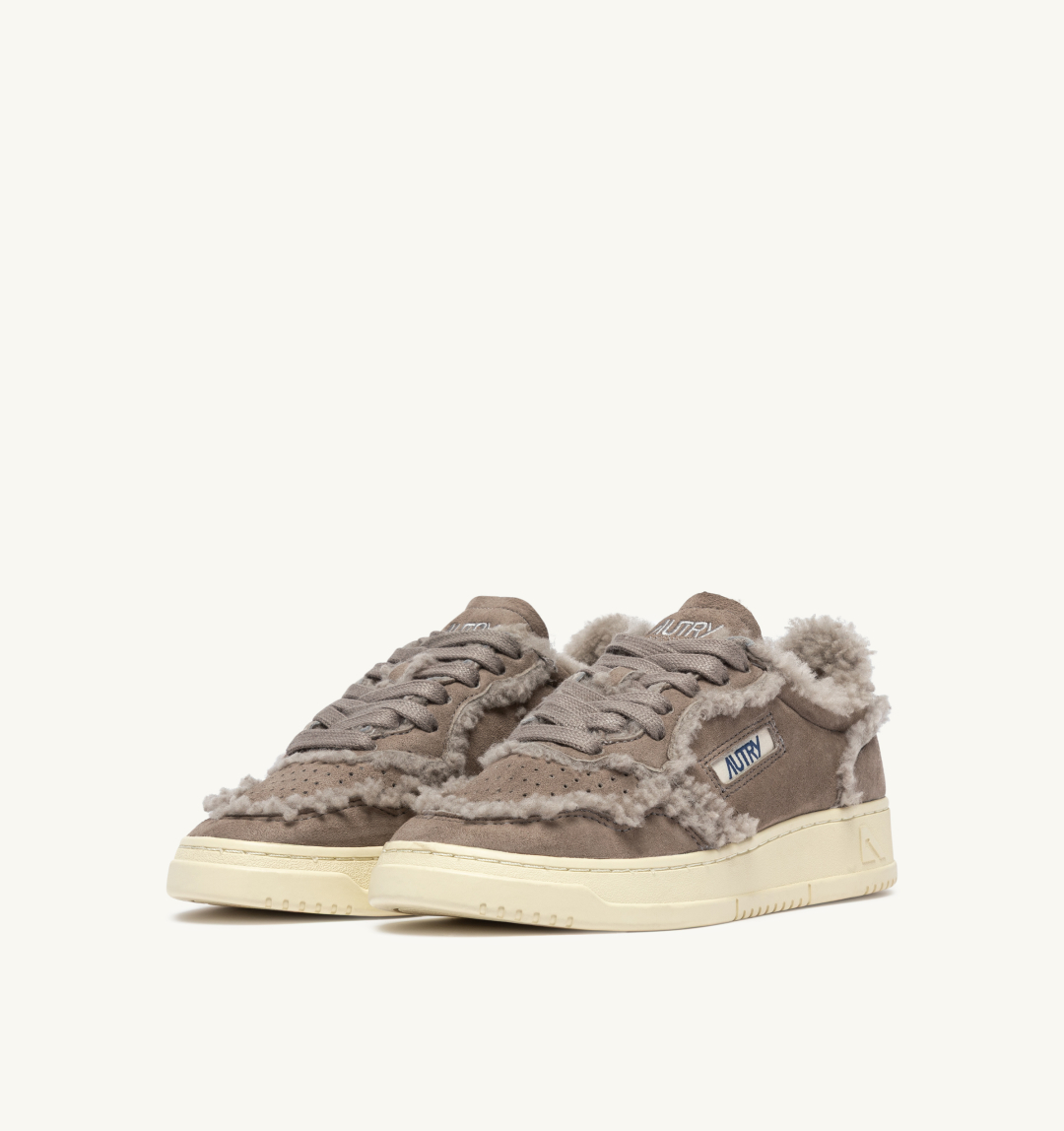 AUTRY INTERNATIONAL SRL Patike MEDALIST LOW WOM GX02 SUEDE/SHEARLING TAUPE/JZ26 — foto 2
