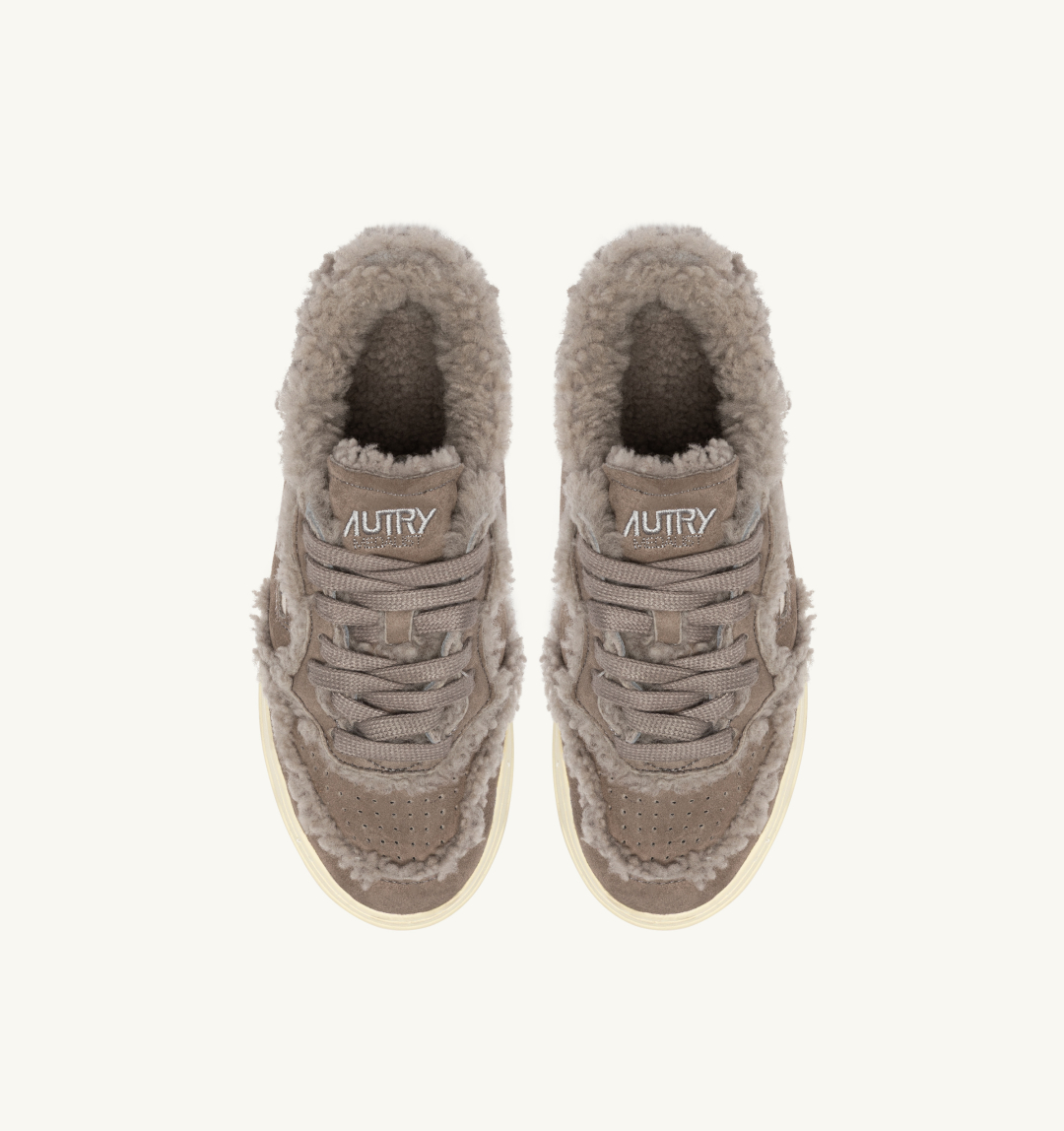 AUTRY INTERNATIONAL SRL Patike MEDALIST LOW WOM GX02 SUEDE/SHEARLING TAUPE/JZ26 — foto 5