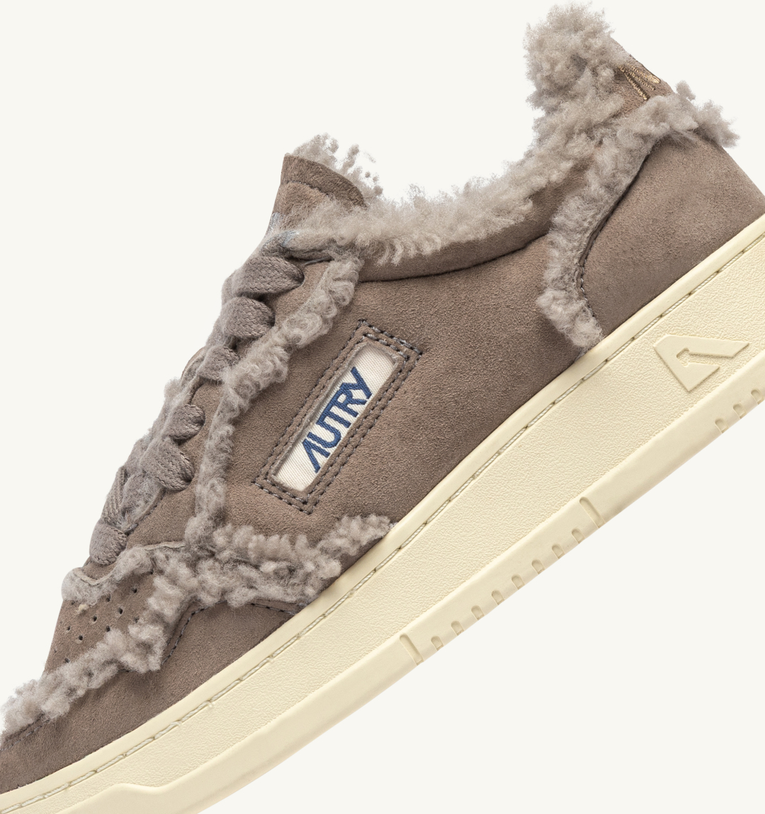 AUTRY INTERNATIONAL SRL Patike MEDALIST LOW WOM GX02 SUEDE/SHEARLING TAUPE/JZ26 — foto 6