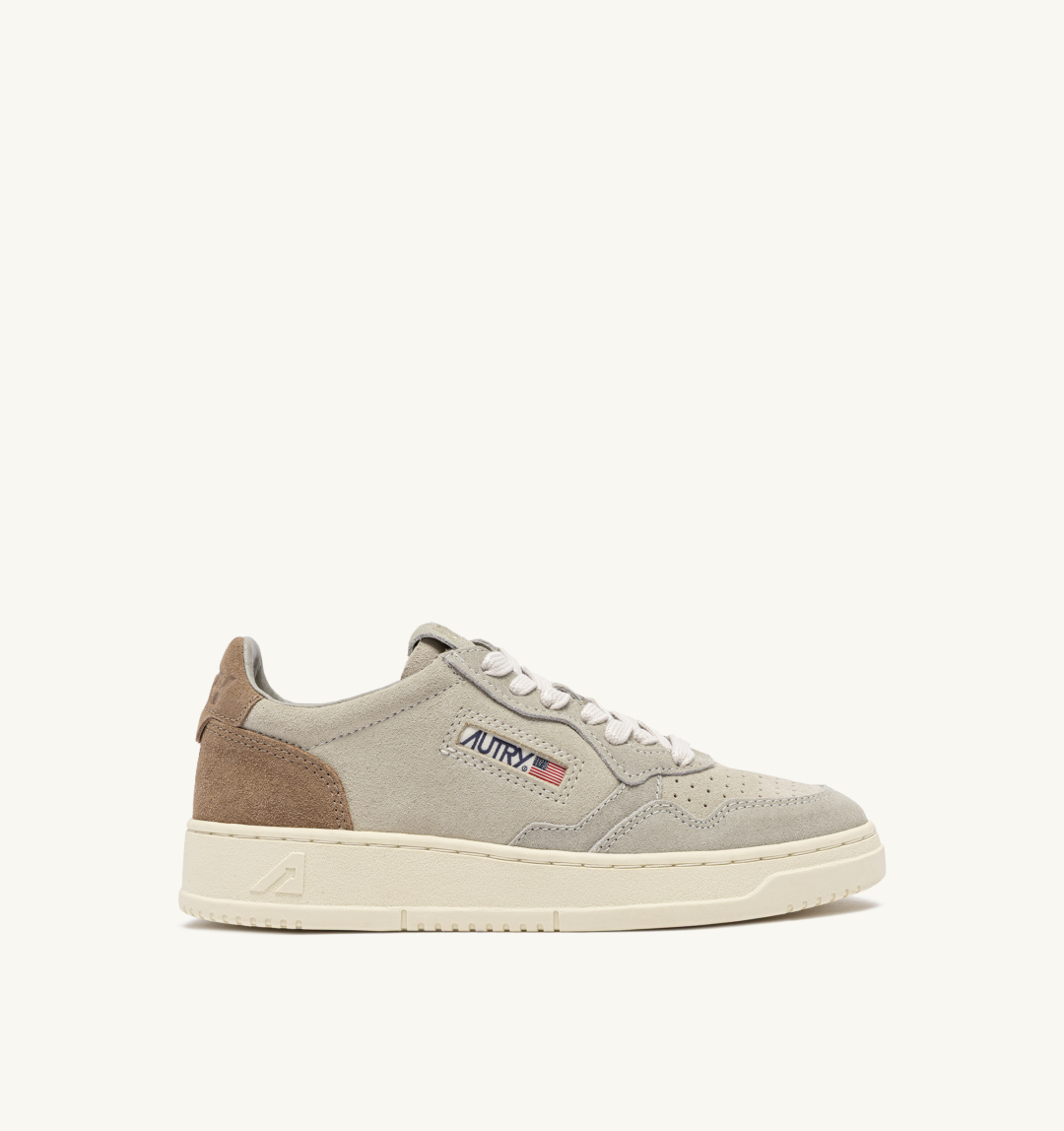 AUTRY INTERNATIONAL SRL Patike MEDALIST LOW WOM TS37 TRICOLOR/SUEDE CIGAR/PAPYRUS/PELICAN/JZ26 — glavna fotografija