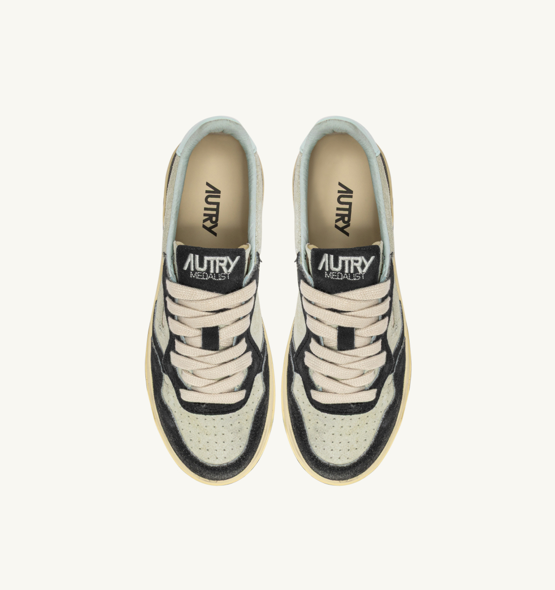 AUTRY INTERNATIONAL SRL Patike MEDALIST LOW WOM YB04 LAMINATED SUEDE/SUEDE SILVER/BLACK SUGAR/JZ26 — foto 5