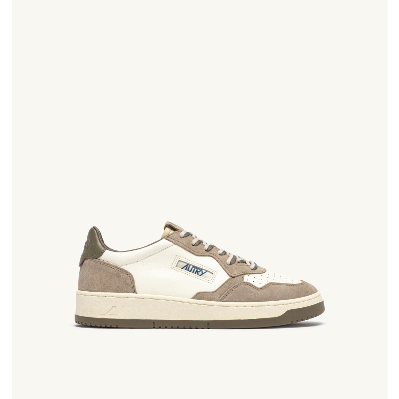 AUTRY INTERNATIONAL SRL Patike MEDALIST LOW MAN BW07 LEATHER/SUEDE COVERT GREEN/BISCUIT/JZ26
